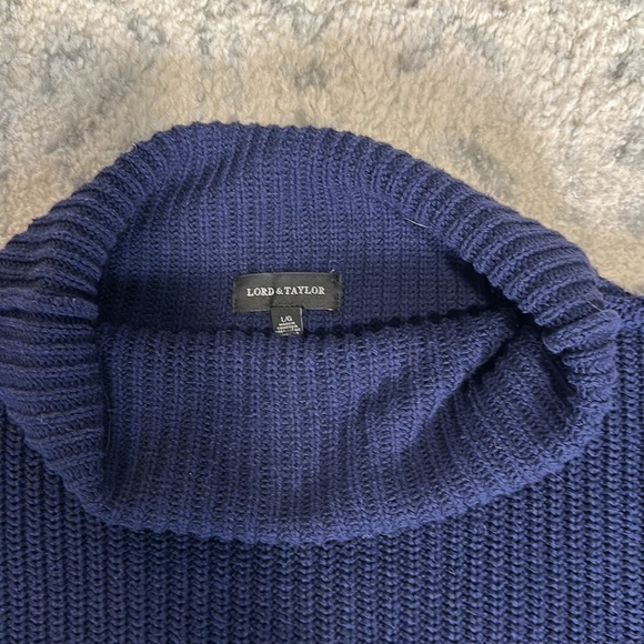 Lord & Taylor New cropped knit super soft - Picture 2 of 3